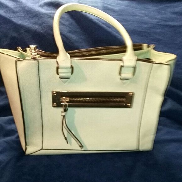 CALL IT SPRING! Robins egg blue handbag - Picture 6 of 13